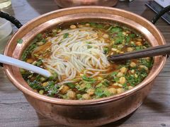 -云阿蛮云南生烫牛肉米线(奉贤路店)