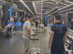 -懒人Club健身(卓越时代广场店)