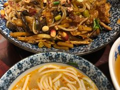 -粉家柳州螺蛳粉(杨宅路店)