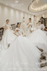 -派丽莫Pellimo原创设计婚纱品牌