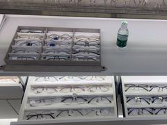 -视野联行眼镜·蔡司·尼康战略合作店(城西银泰店)