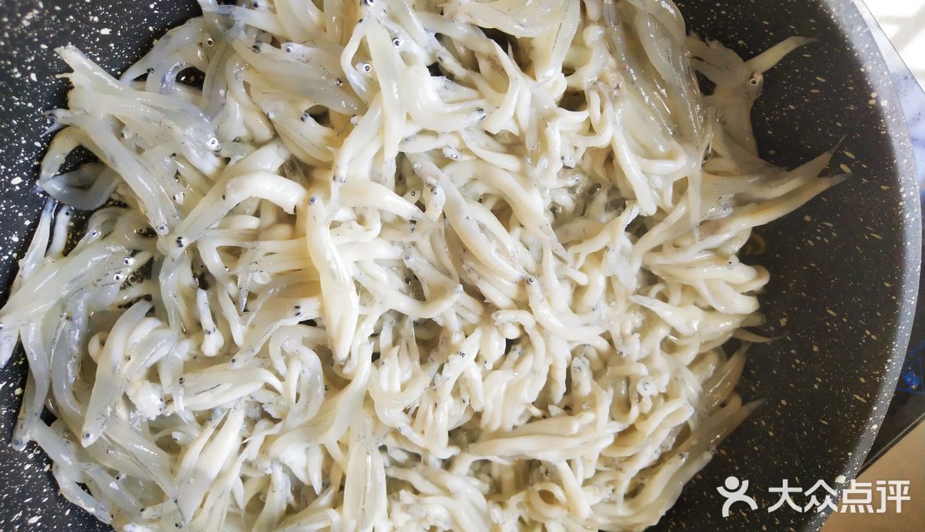 香煎小银鱼配白米粥，吃到停不下来！