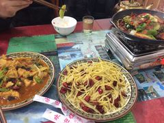 -乡土特色.冷锅鱼.牦牛肉汤锅