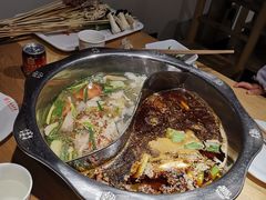 -袁记串串香(梁家巷店)