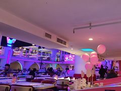 -巴特餐饮6加1音乐餐吧·新疆菜