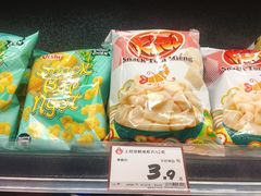 上好佳鲜味虾片-老婆大人量贩零食连锁象山石浦南屏路店