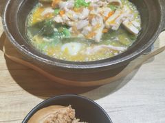 -极有家小鱼小鸡石锅煲(佳兆业店)
