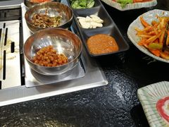 -臻牛烤肉