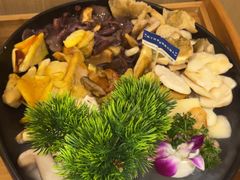 -一朵菌·野生菌探索家火锅(南亚店)