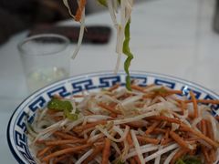 豆芽炒馓子-小鱼锅贴明光土菜