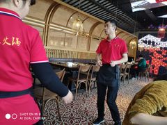 -三个四川人火锅(华联商厦店)