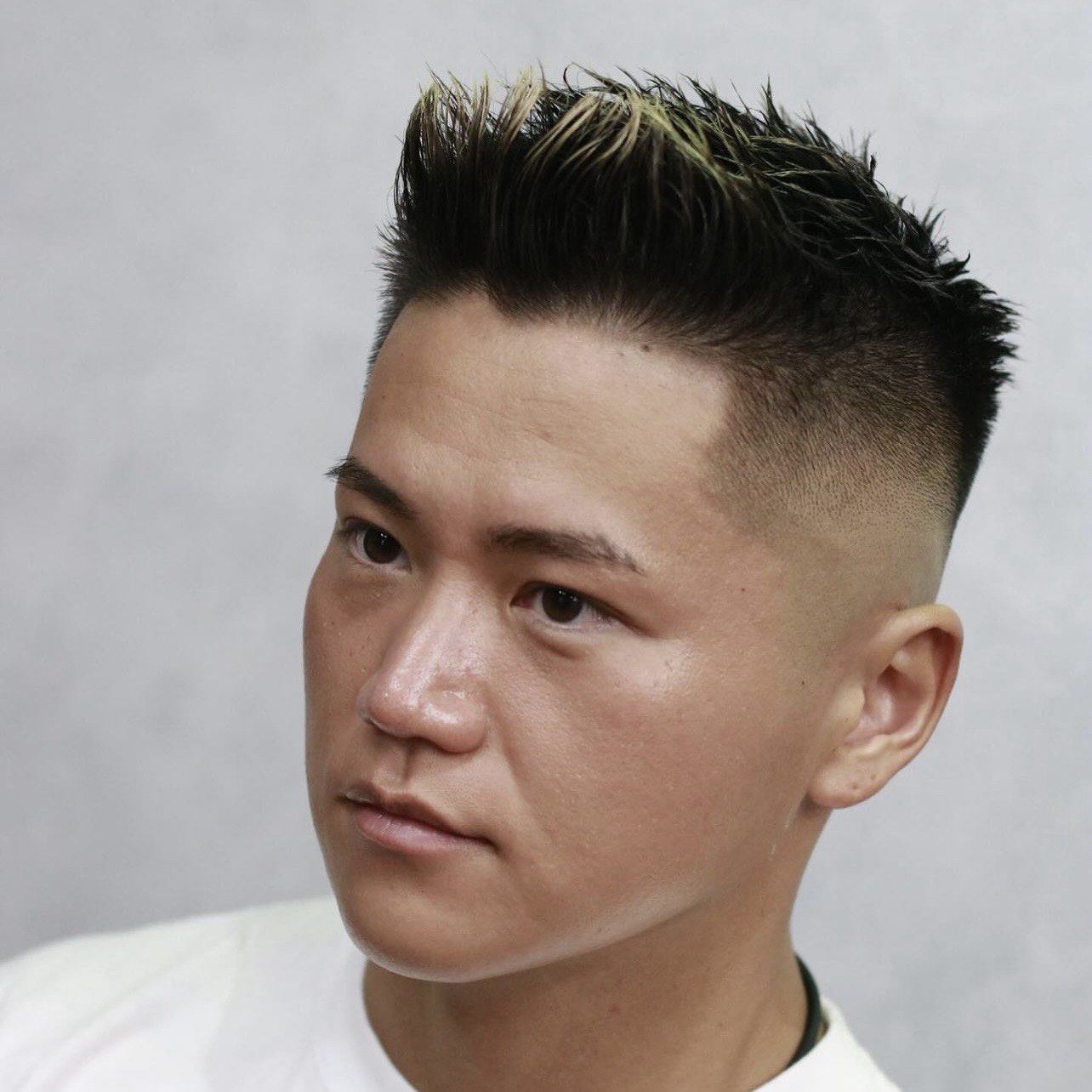 不论选择何种发型,都要注重个性与自信,展现