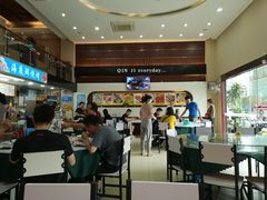 -覃记海鲜美食餐厅