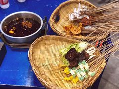 传统锅底-马路边边串串香(双井直营店)