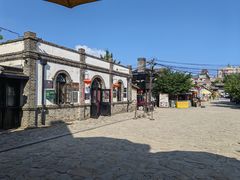 -清风小镇闯关东影视基地