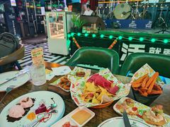 -Famous肥猫墨西哥音乐餐吧(五棵松华熙LIVE店)