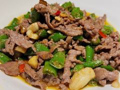 小炒黄牛肉-新白鹿餐厅(金鹰新街口店)