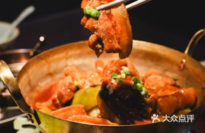 Xinyang Maojian Stewed Pot Pork