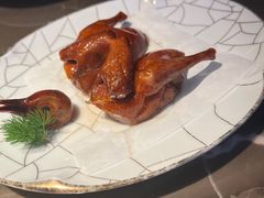 脆皮乳鸽-新荣记(BFC外滩金融中心店)