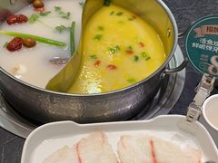 -江小渔鲜鱼火锅(西二道街店)