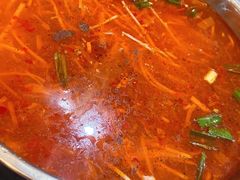 -黄利砖万峰林布依特色酸笋牛肉馆