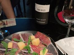 -wineapp葡萄酒餐吧(外滩金融中心店)