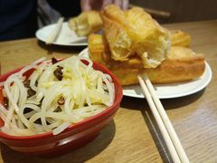 -三好食堂(煎饺·馄饨·肉饼米线·盛世广场店)