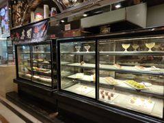 面包甜点陈列柜-芭菲盛宴·环球美食(锦城万达广场店)