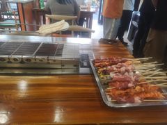 -哈尔滨小酒馆·鲜肉现穿自助烧烤(康新花园店)
