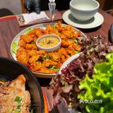 吃到一家好吃的韩国料理店，等待⌛️是值得的～