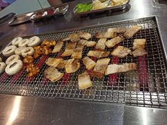 -马路牙子地桌烤肉(工体店)