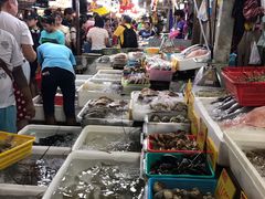 -拉威海鲜市场