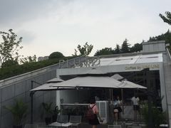 门面-UNI UNI(环亚凯瑟琳店)