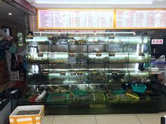 -覃记海鲜美食餐厅