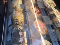 -红宝石·鲜奶小方·海派西点房(南丹店)