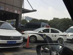 -淞虹路P+R停车场