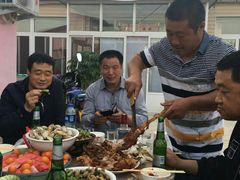 院内聚餐-红海滩国家风景廊道