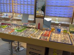 -天空之镜眼镜店蔡司依视路配镜授权零售店(望京颐堤港店)