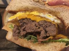 -HIGH FIVE哈福手工汉堡(桂林路店)