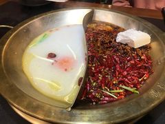 -沸炉重庆老火锅(军事博物馆店)