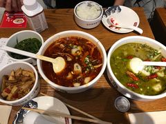 -渝是乎川渝小炒(新世界百货望京店)