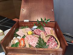 -山川小町·极番烧肉(新地假日广场店)