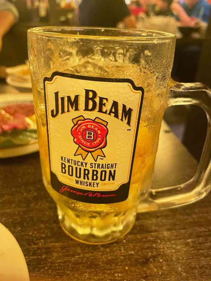 把这边的牛眼肉牛肩肉牛小排各种牛全部点了一遍