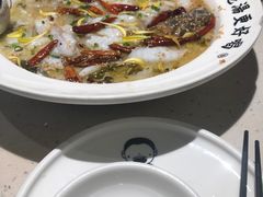 -江渔儿酸菜鱼·拔草餐厅(虎门君乐汇店)