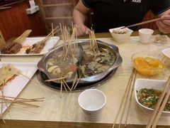 -宏姐串串香(宏伟路店)