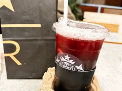 -星巴克臻选(盐城金鹰聚龙湖店)