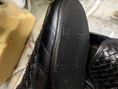 -京伟修鞋洗鞋奢侈品皮具护理店