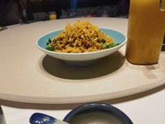 -八府香鸭·啫啫煲(华山路店)