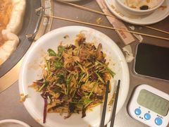 -锅飘飘·东北铁锅炖(雨花客厅店)