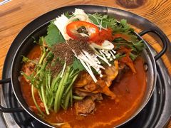 -喇喇排骨火锅·传统韩式脊骨汤(望京西园总店)
